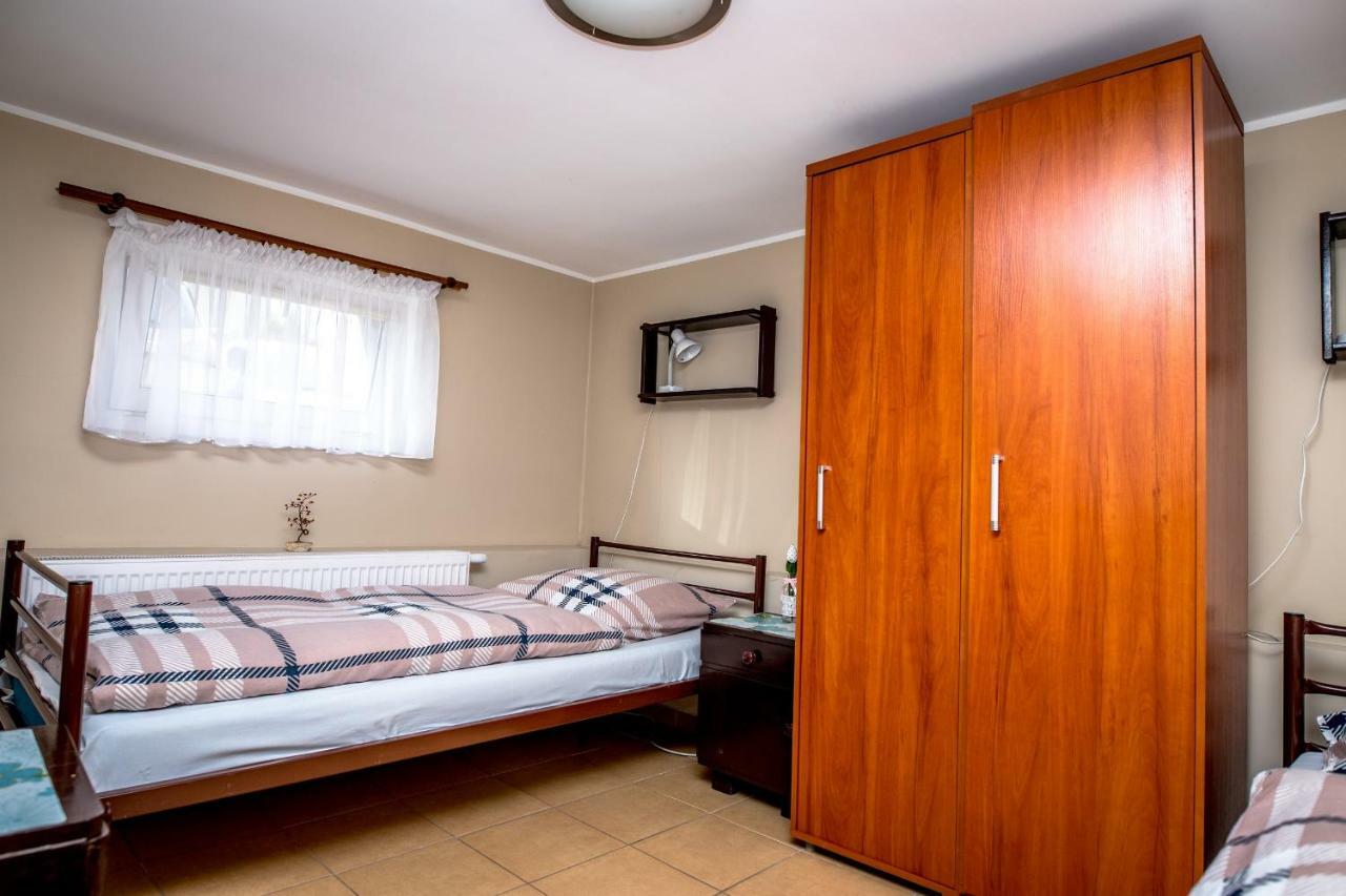 Pokoje Goscinne Arkadia Września Exterior foto
